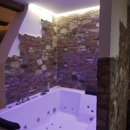 Suite Love Jacuzzi Uceda Exterior foto